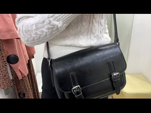 ❤️ Masturbazione pubblica della giovane cagna FeralBerry con un dildo nel camerino ☑ Super pornoal it.hentaisun.ru ❌️